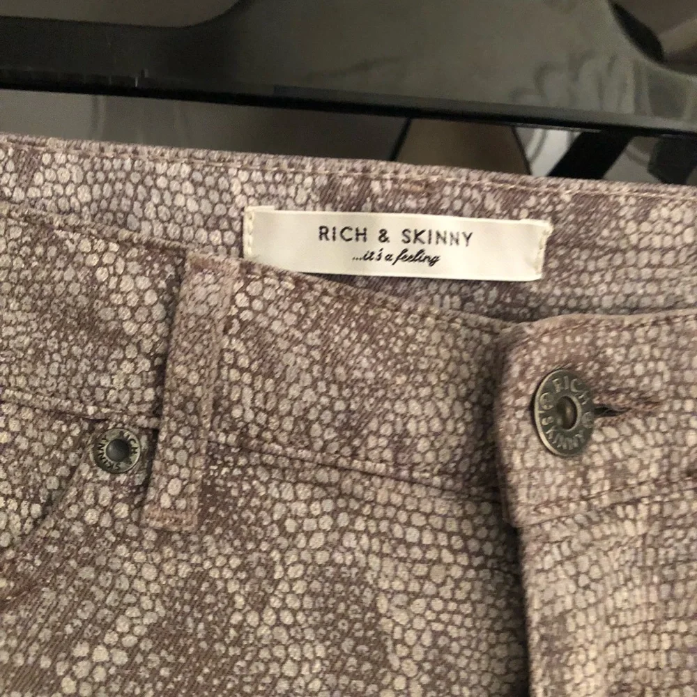 Rich & Skinny Gray‎ Snakeskin Print Skinny Jeans
